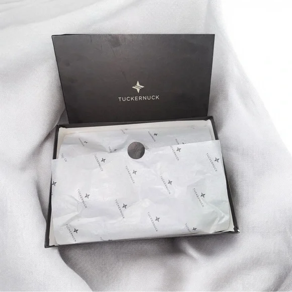 New in Box TUCKERNUCK Ellie Velvet Leopard Print Block Heel Women's Shoes Size 8 - Picture 7 of 7